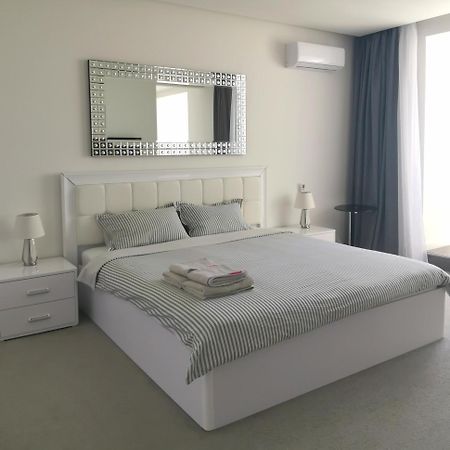 Stylish Riverside Apartments In Riviera Complex Mykolajiv Buitenkant foto